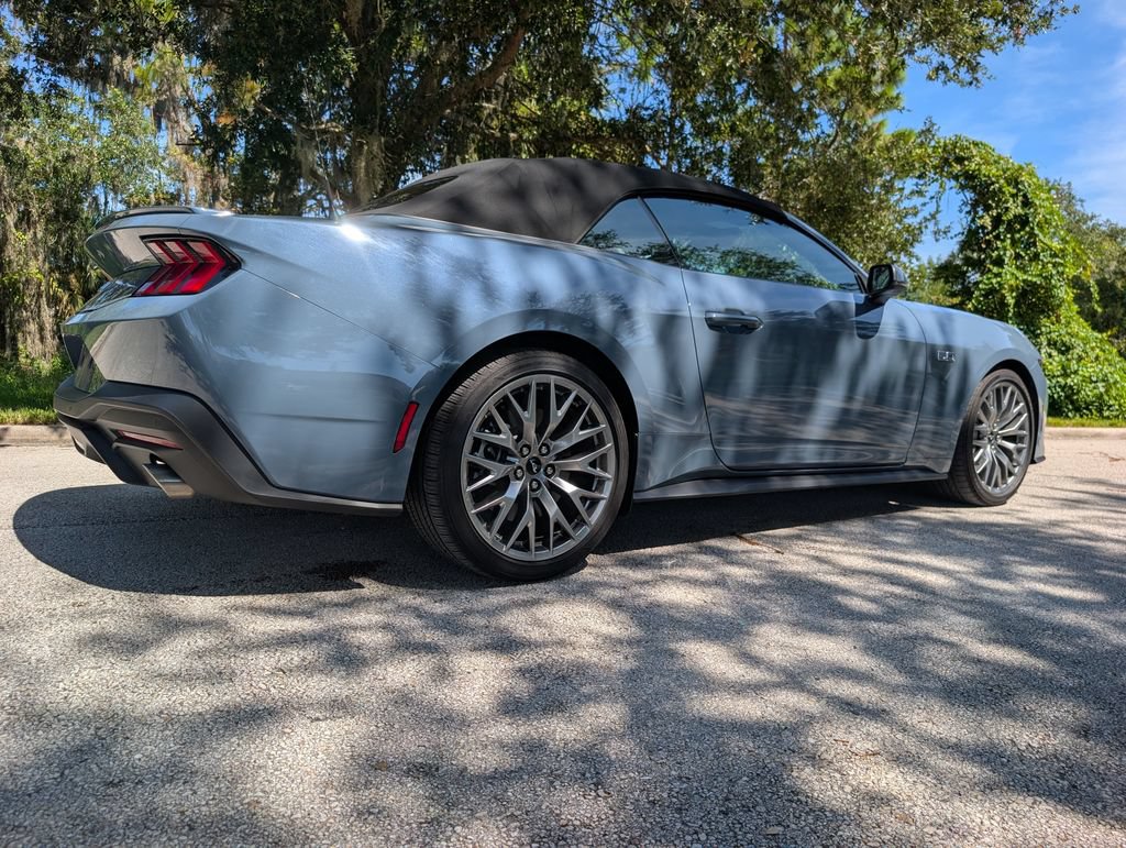 Used 2025 Ford Mustang GT Premium RWD image 9