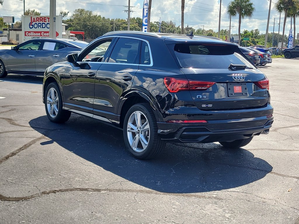 Used 2022 Audi Q3 2.0T Premium Plus w/ Premium Plus Package AWD/4WD image 3