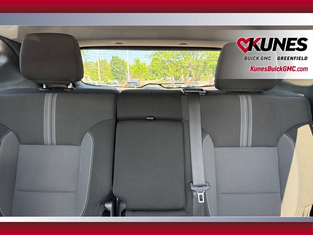 Used 2025 Chevrolet Blazer LT FWD image 19