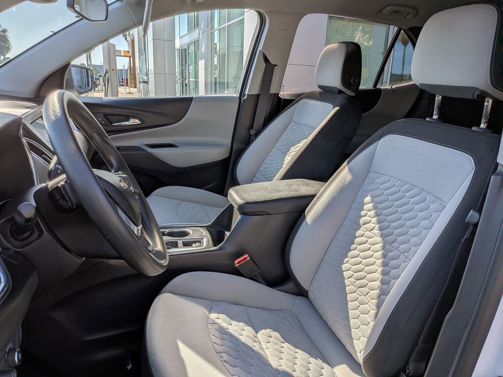 Used 2020 Chevrolet Equinox LS image 12