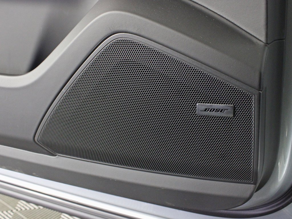 Used 2025 Porsche Cayenne image 17