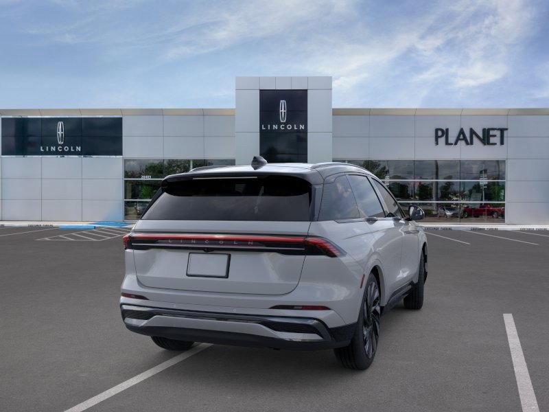 New 2026 Lincoln Nautilus Reserve w/ Jet Appearance Package AWD/4WD image 8
