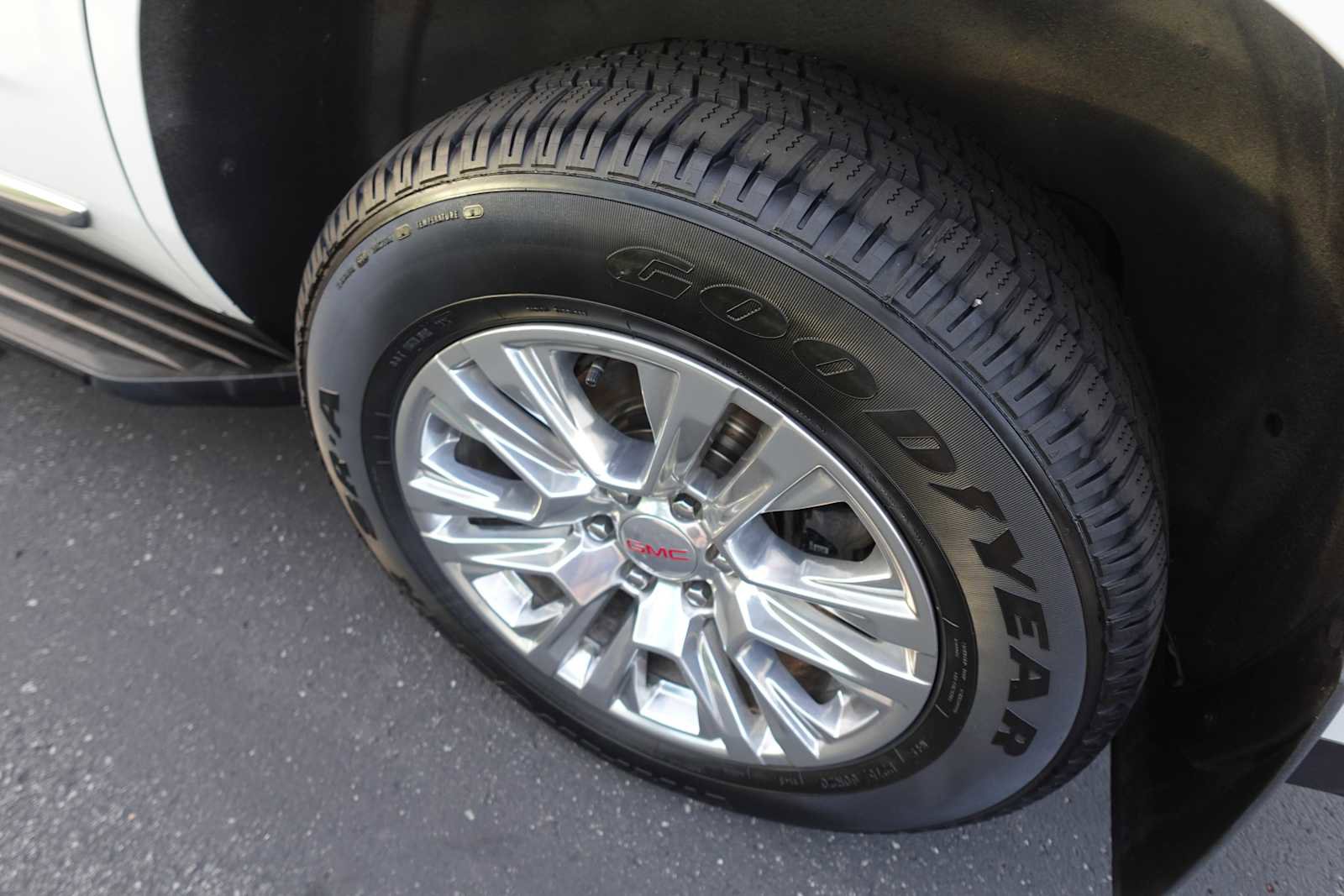 Used 2022 GMC Yukon Denali w/ Max Trailering Package AWD/4WD image 35