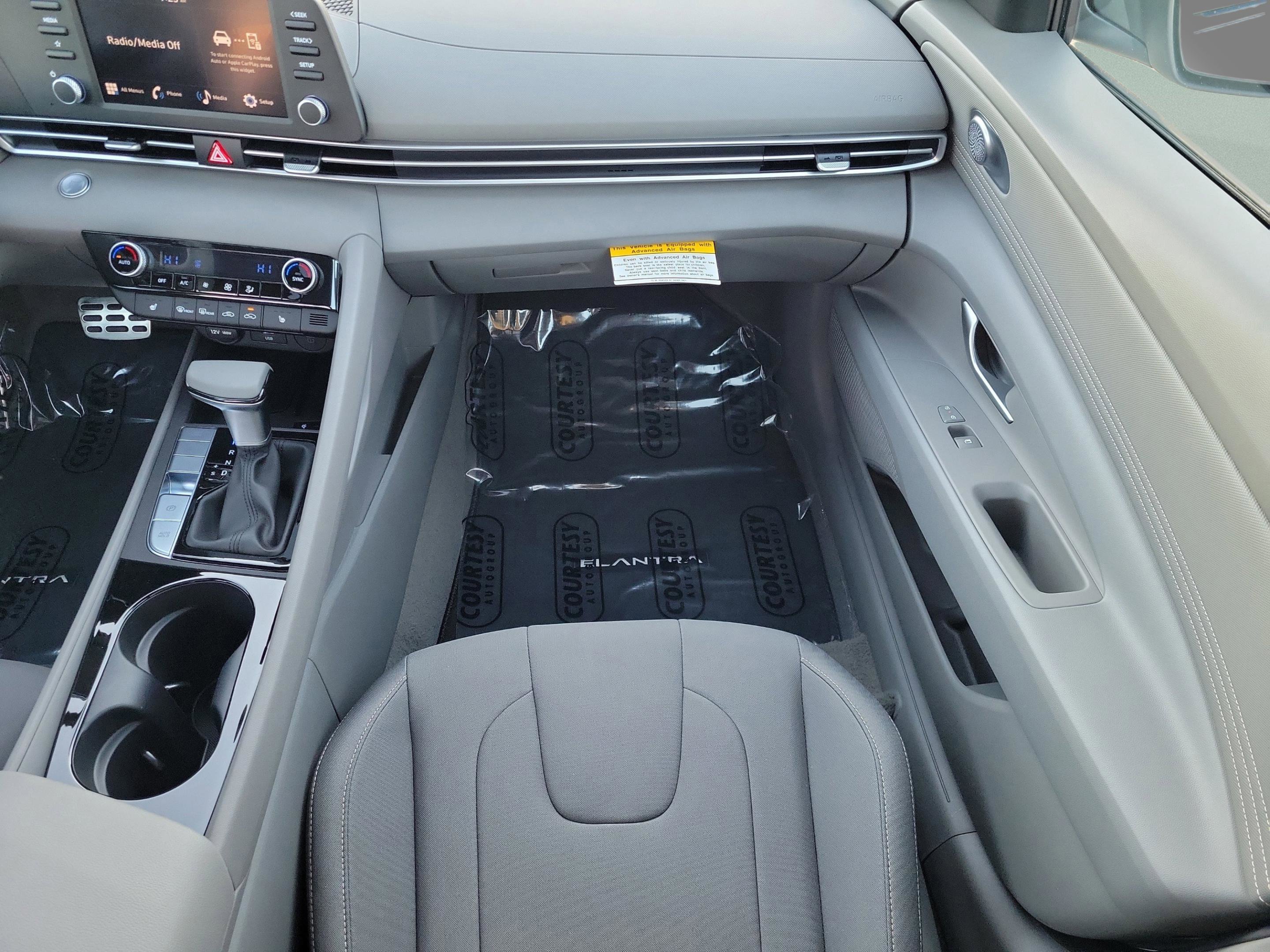 New 2026 Hyundai Elantra SEL Sport image 22