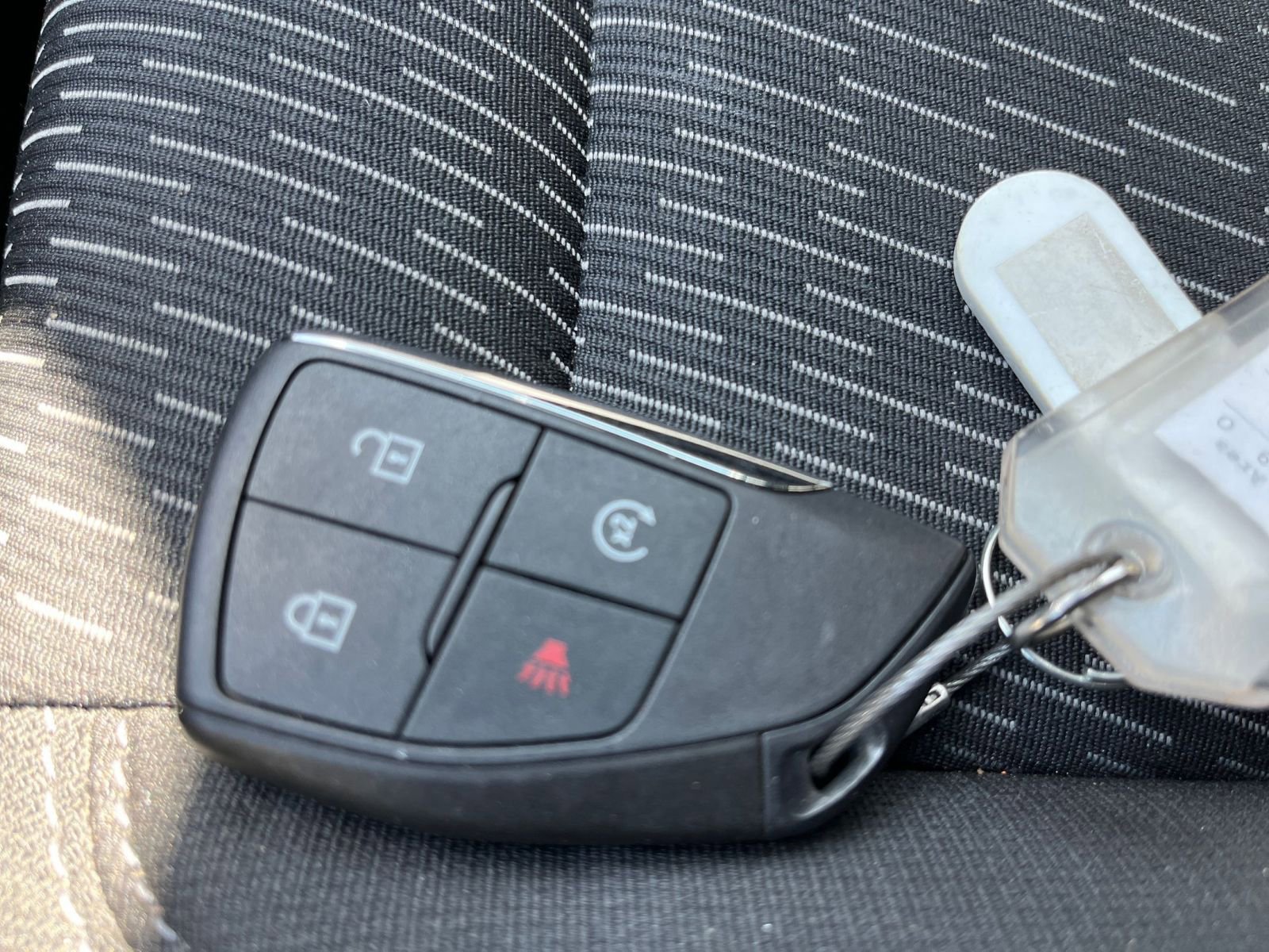 Used 2025 Chevrolet Equinox LT FWD image 24