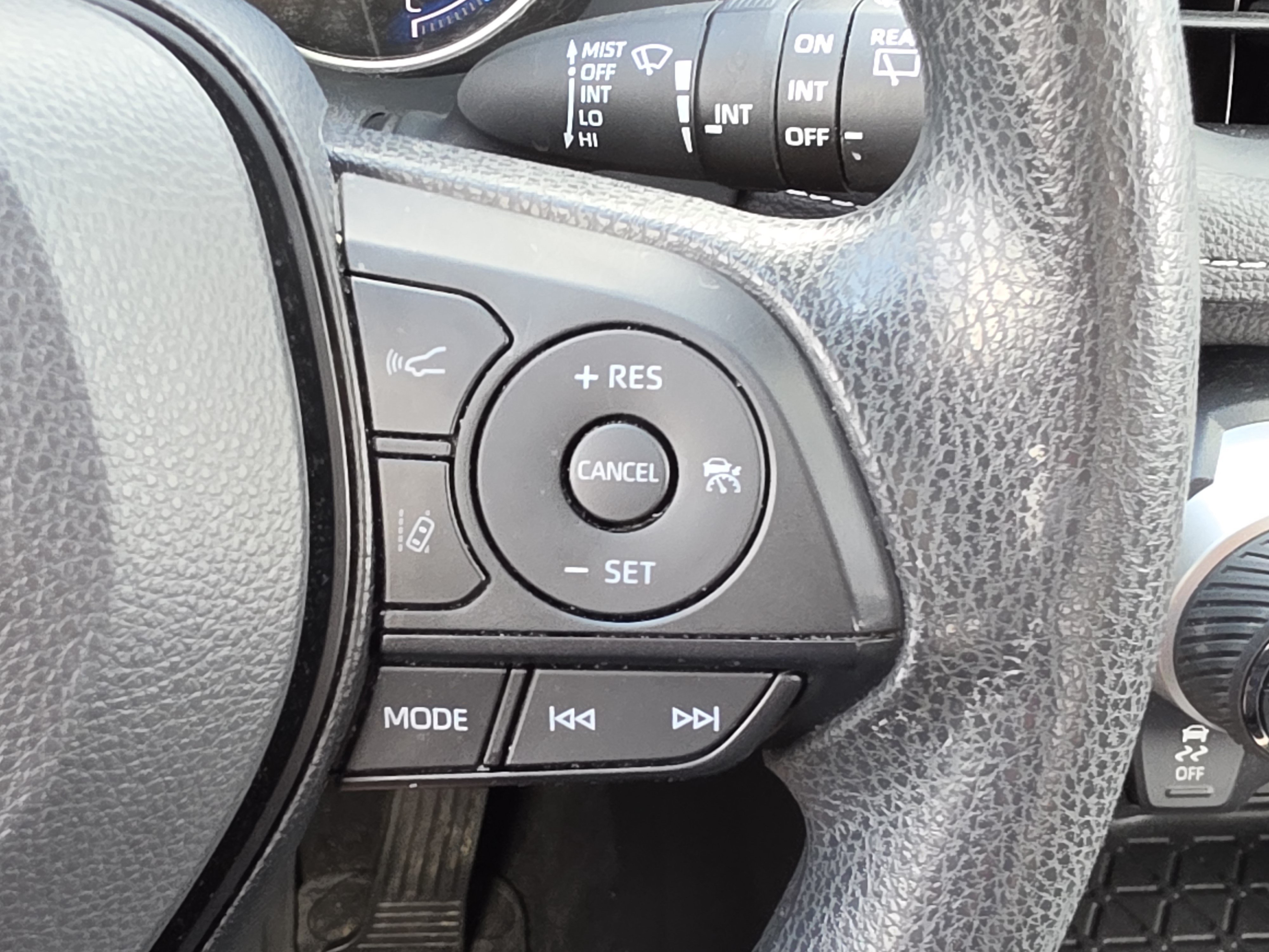 Certified 2025 Toyota RAV4 XLE w/ Convenience Package AWD/4WD image 18