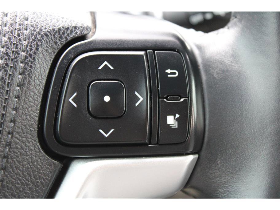 Used 2016 Toyota Highlander XLE image 20