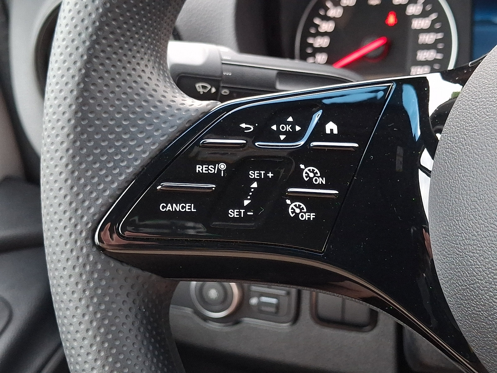 Used 2025 Mercedes-Benz Sprinter 2500 image 22