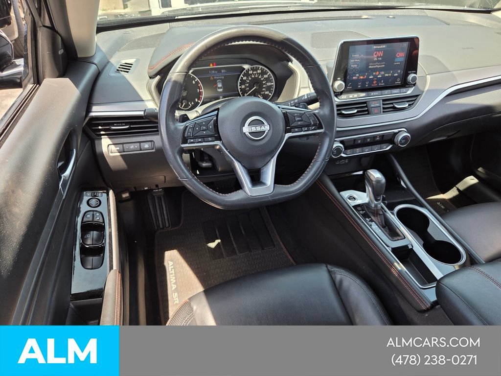 Used 2025 Nissan Altima 2.5 SR FWD image 7