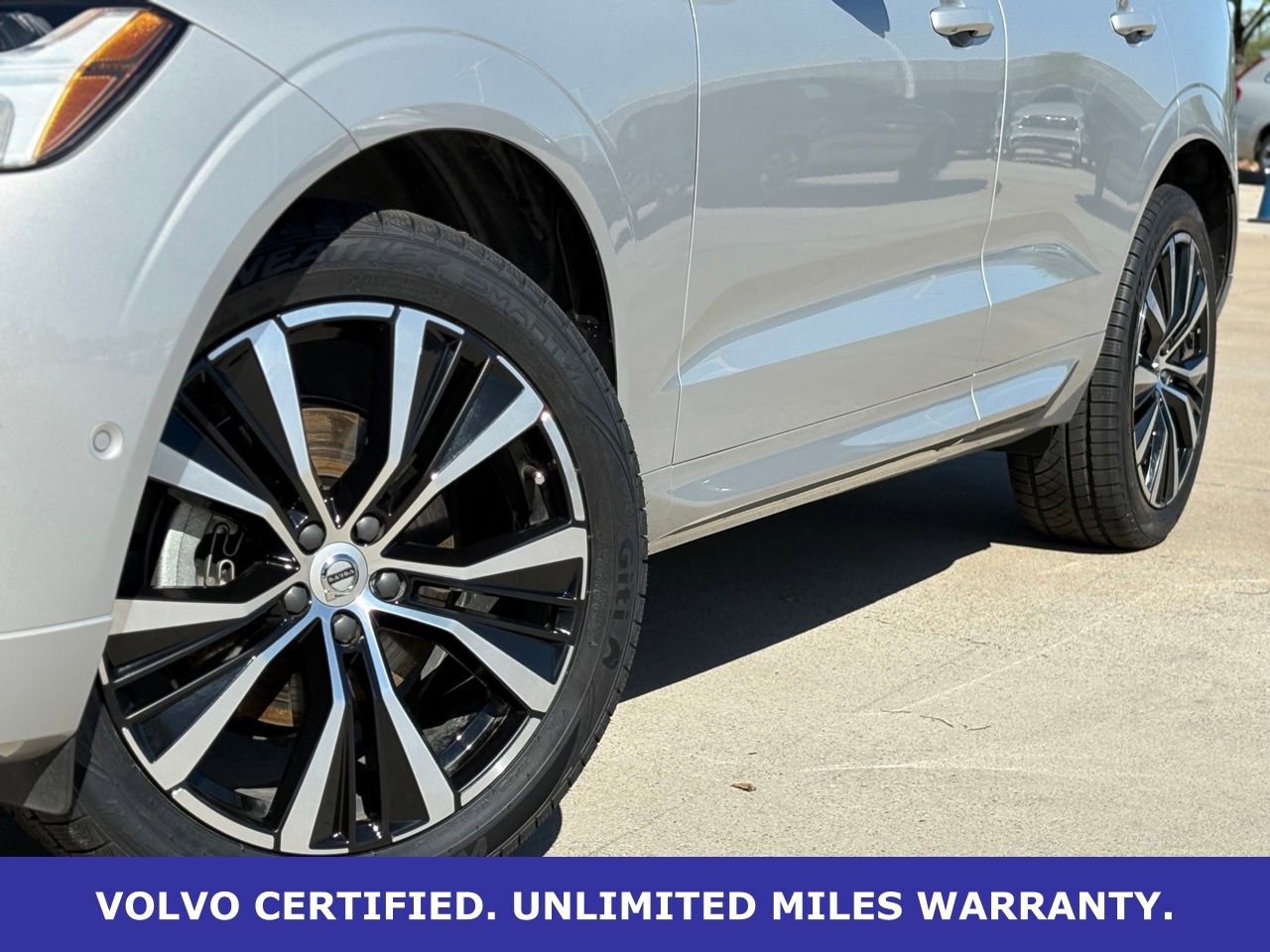 Certified 2024 Volvo XC60 B5 Plus w/ Protection Package Premier AWD/4WD image 11