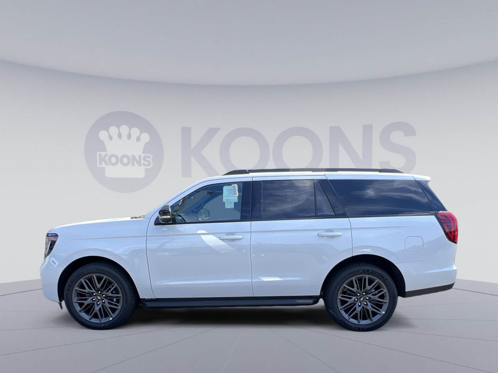 New 2026 Ford Expedition Platinum w/ Stealth Appearance Package AWD/4WD image 7