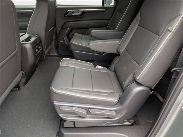 New 2025 Chevrolet Suburban Premier image 18