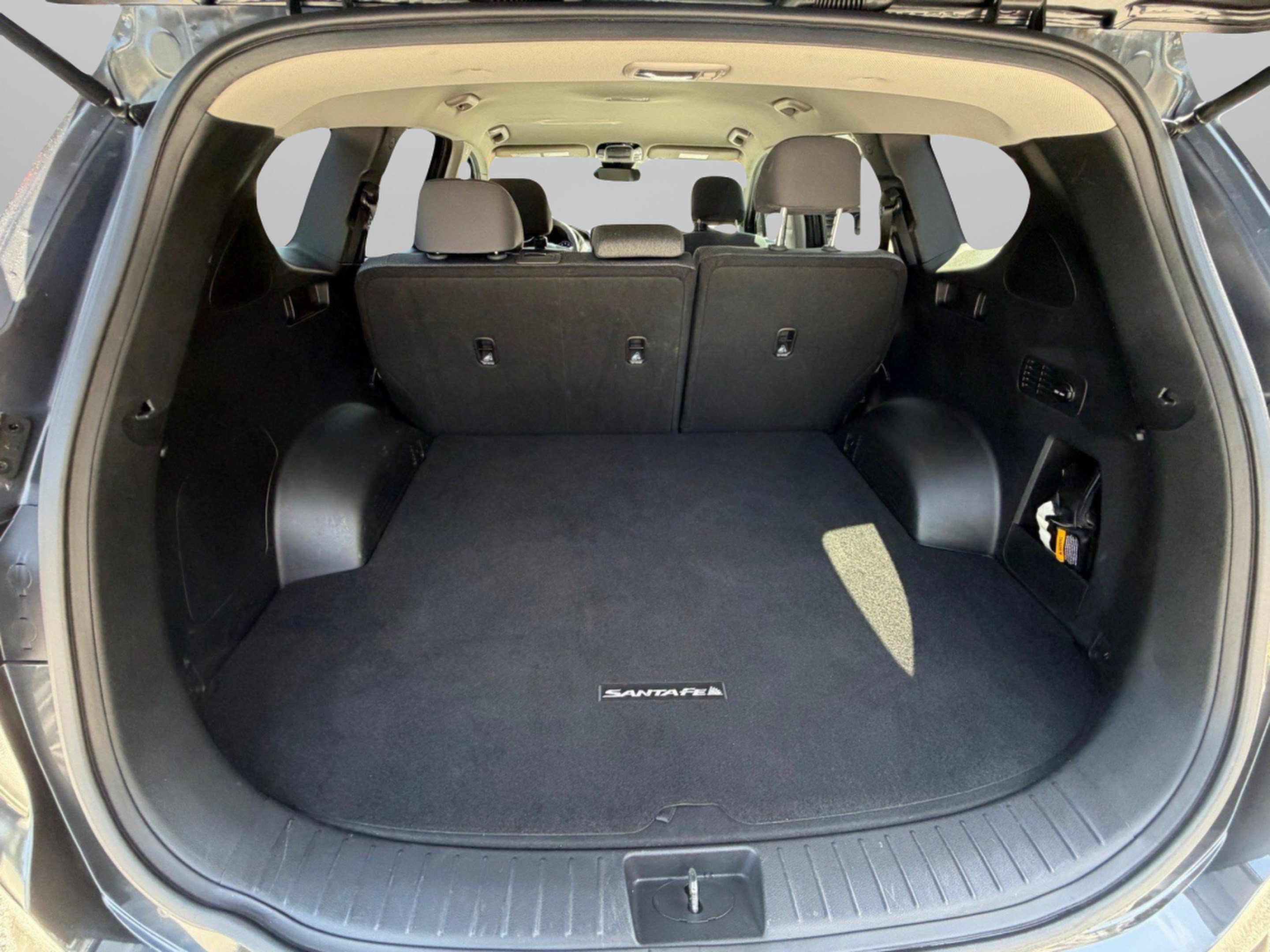 Used 2021 Hyundai Santa Fe SEL FWD image 35