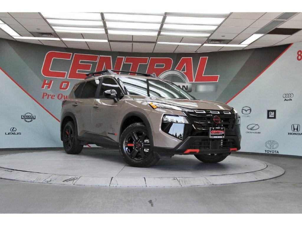 Used 2025 Nissan Rogue SV