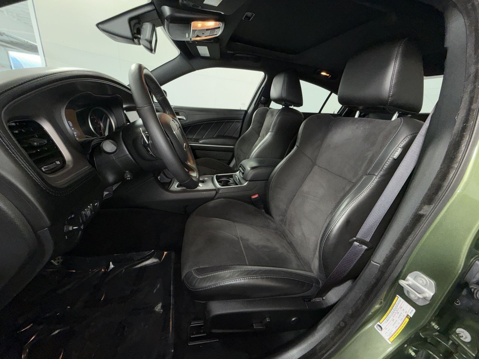 Used 2023 Dodge Charger R/T w/ Plus Group RWD image 13