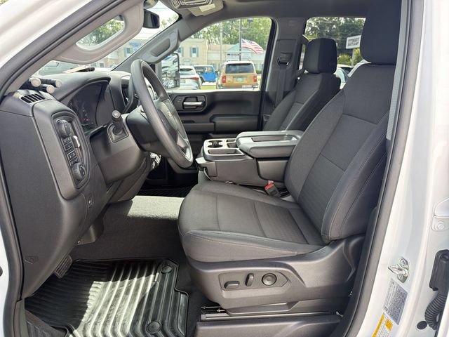 Used 2025 Chevrolet Silverado 2500 Custom w/ Custom Value Package AWD/4WD image 13