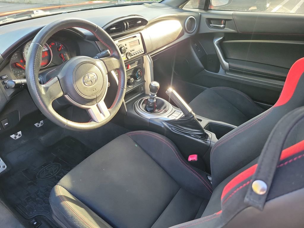 Used 2013 Scion FR-S image 8