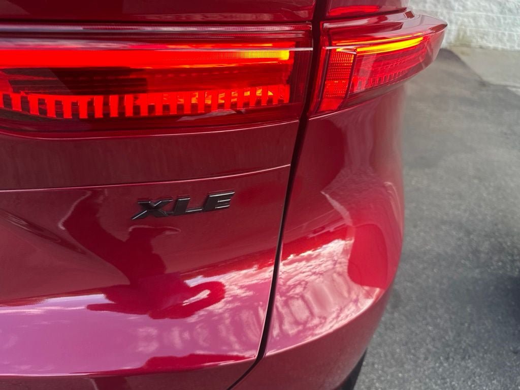 Used 2024 Toyota Venza Nightshade AWD/4WD image 7