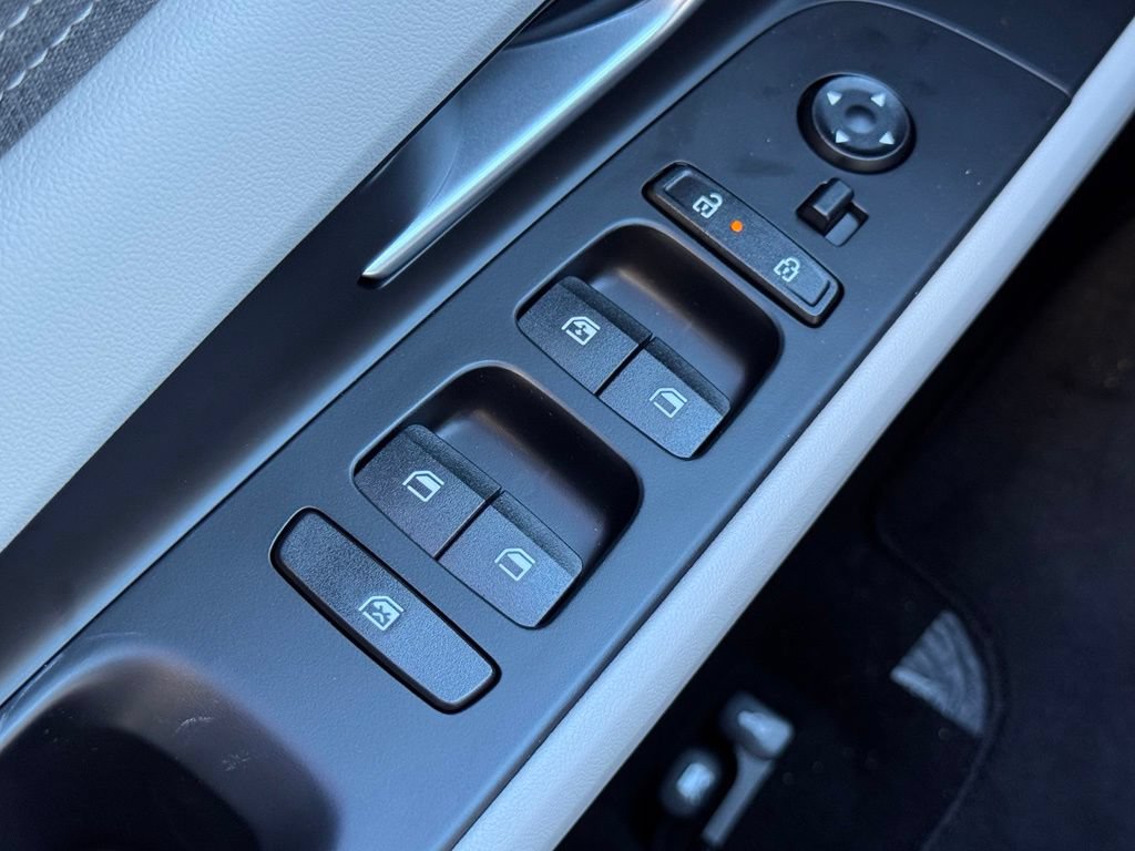 New 2026 Hyundai Elantra Limited FWD image 24