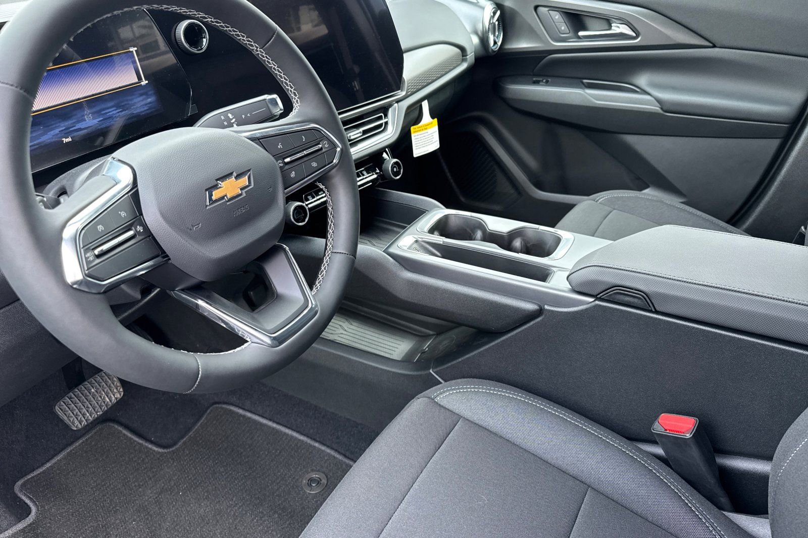 New 2026 Chevrolet Equinox EV LT image 9
