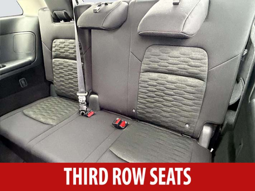 Used 2025 Nissan Pathfinder SV AWD/4WD image 11