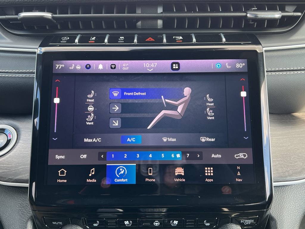 Used 2024 Jeep Grand Cherokee Limited w/ Luxury Tech Group II image 25