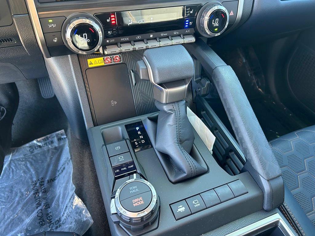 Used 2026 Toyota 4Runner Platinum AWD/4WD image 22
