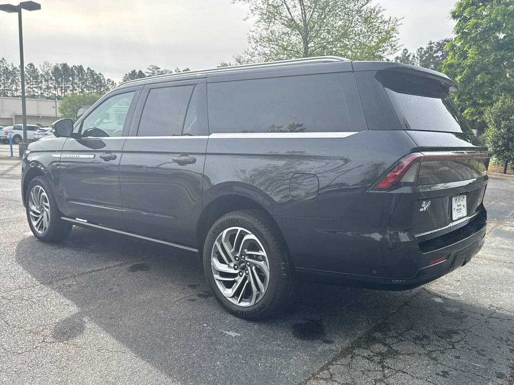 New 2025 Lincoln Navigator L Reserve AWD/4WD image 7