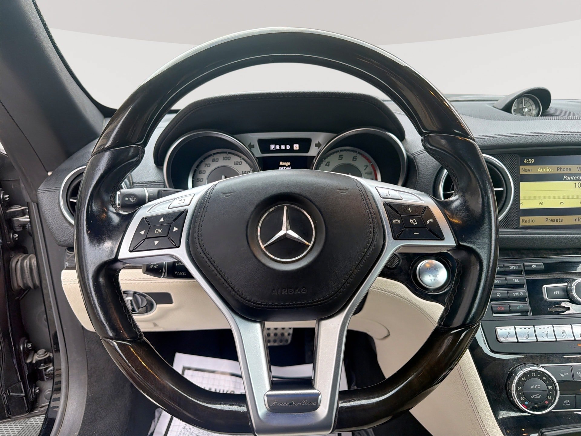 Used 2013 Mercedes-Benz SL 550 w/ Premium Pkg image 11