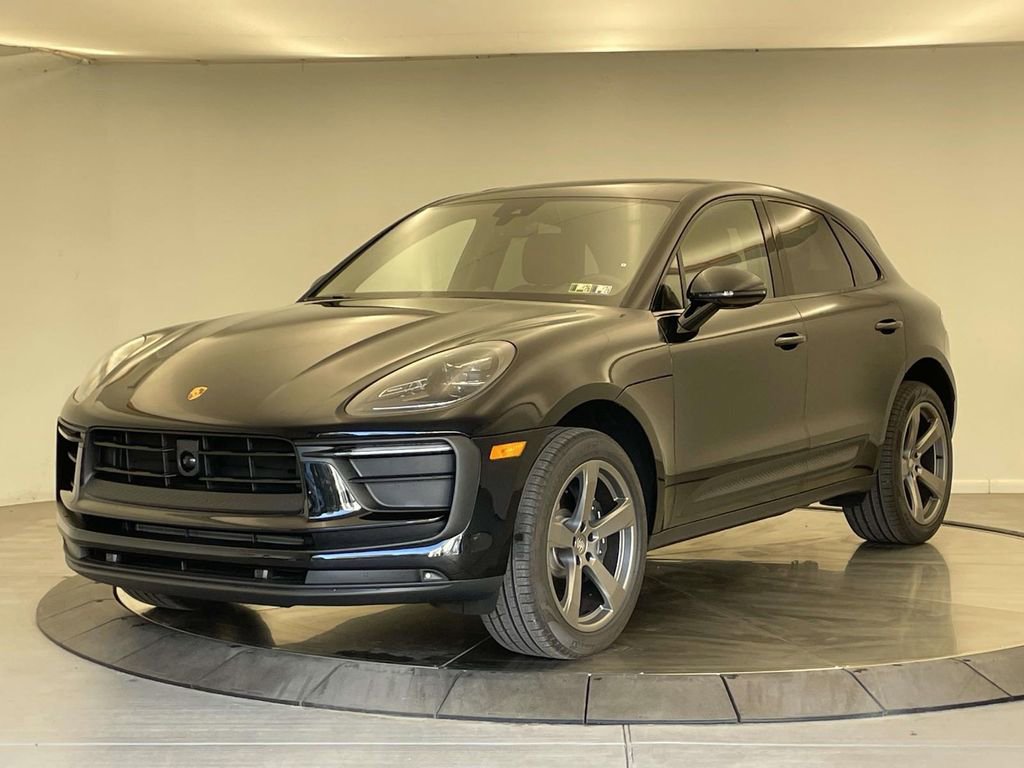 New 2025 Porsche Macan image 1