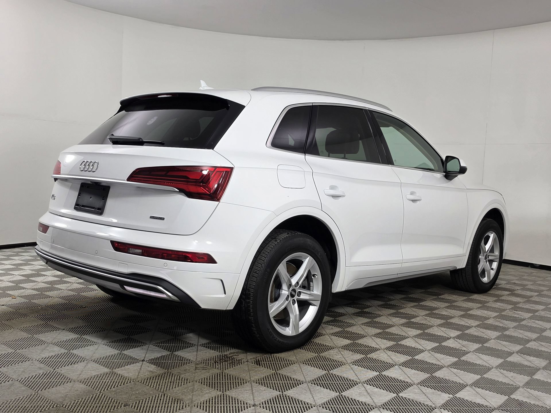 Certified 2023 Audi Q5 Premium Plus AWD/4WD image 7