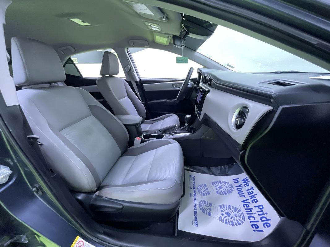 Used 2017 Toyota Corolla LE image 29