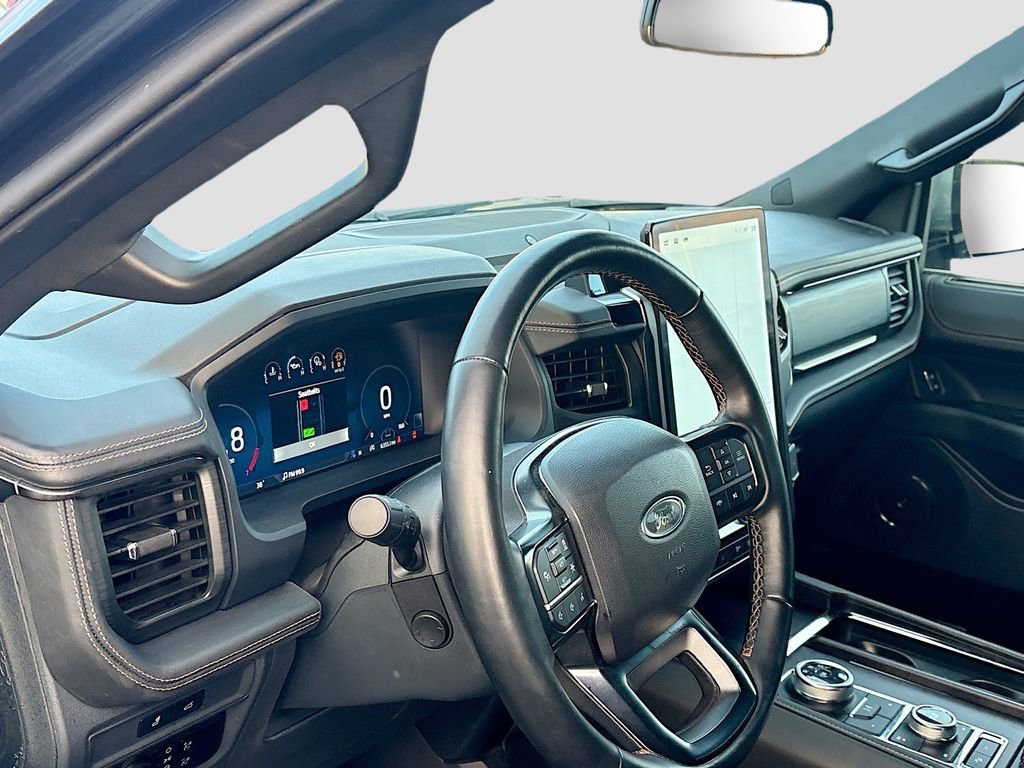 Used 2024 Ford Expedition Max Platinum image 9