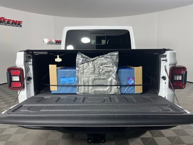 New 2025 Jeep Gladiator Sport w/ Premium Package AWD/4WD image 8
