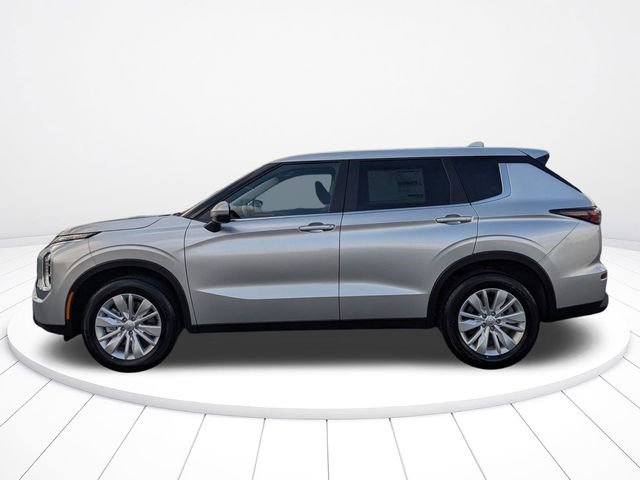 New 2026 Mitsubishi Outlander ES image 6