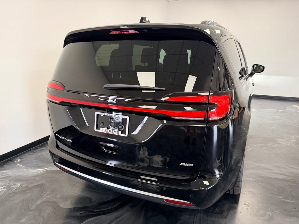 New 2027 Chrysler Pacifica Pinnacle AWD/4WD image 7