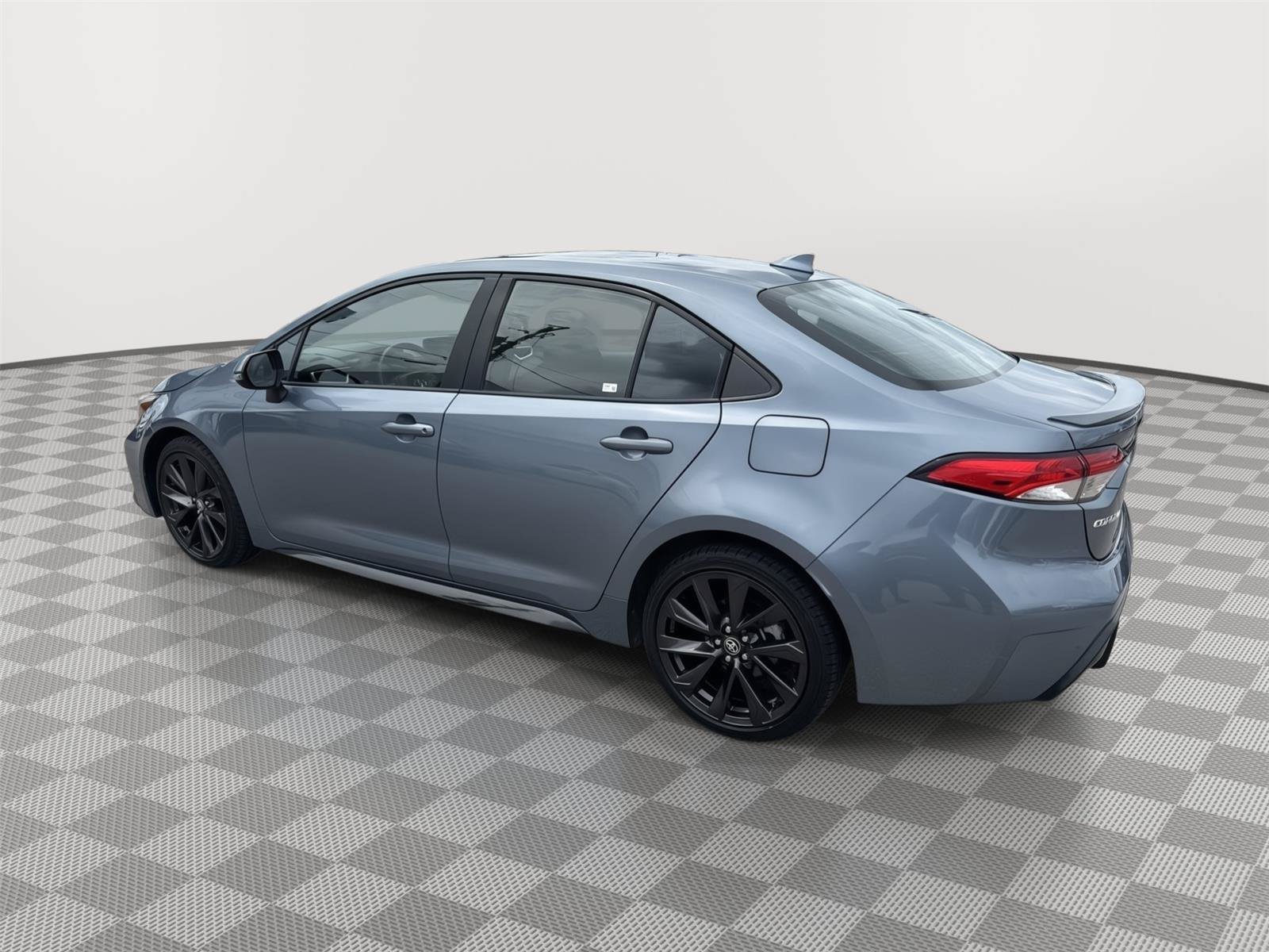 Used 2023 Toyota Corolla SE w/ SE Premium Package FWD image 7