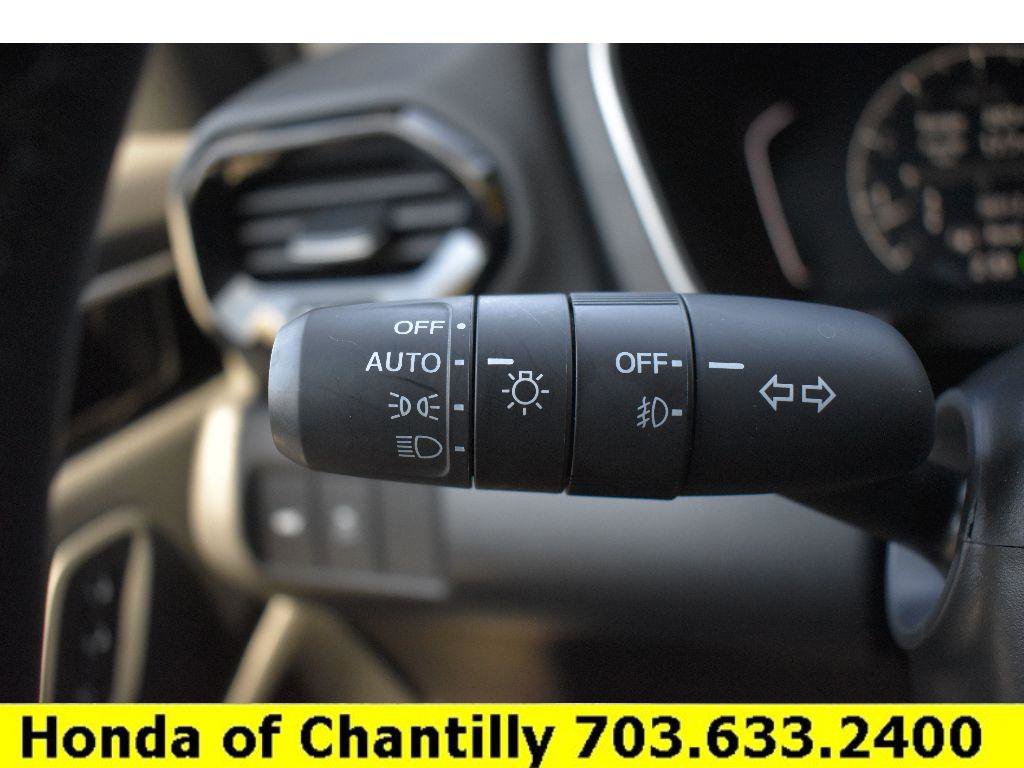 Used 2025 Honda Pilot Touring image 10