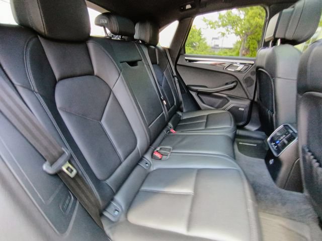 Used 2022 Porsche Macan AWD/4WD image 66
