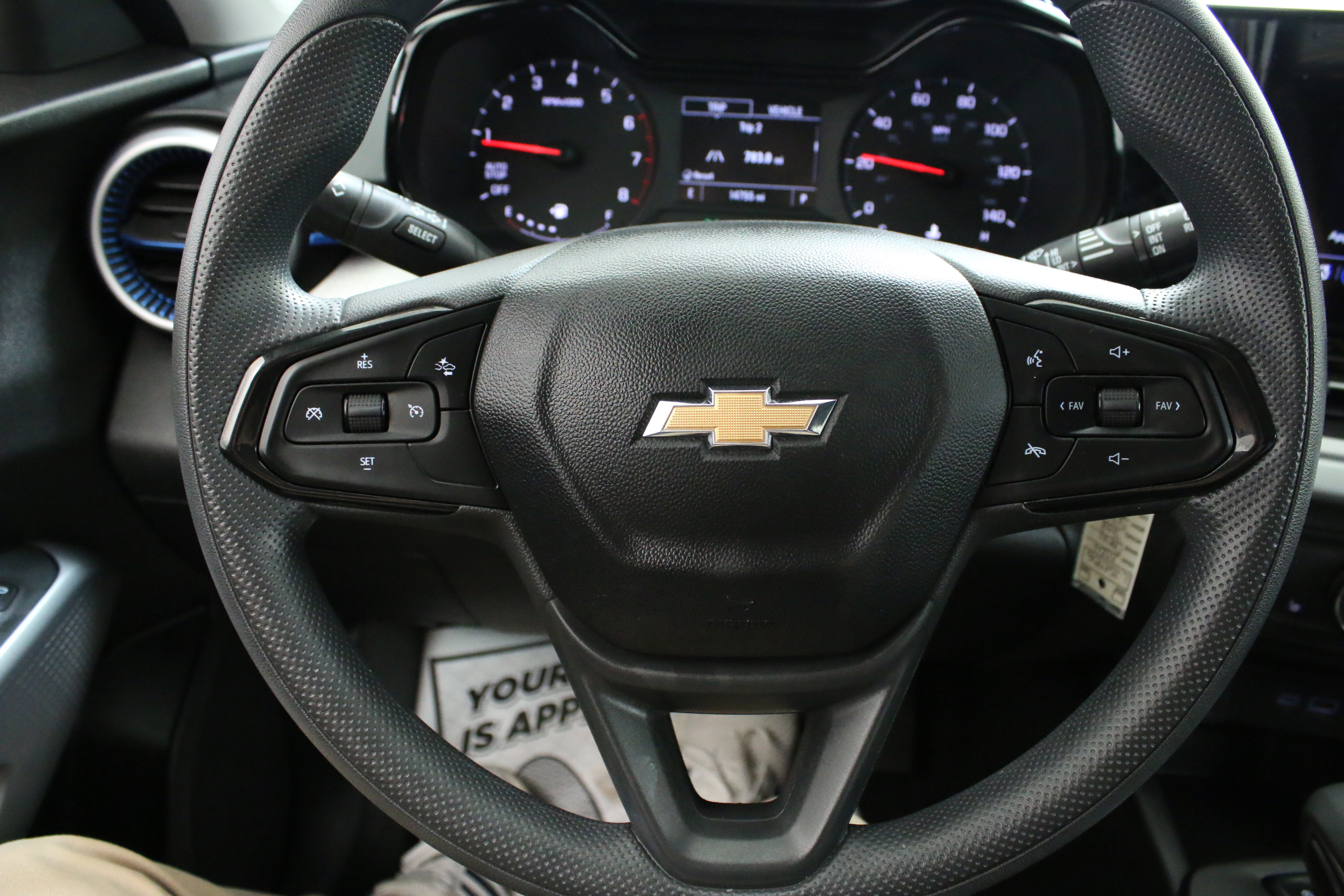 Used 2024 Chevrolet Trax LS w/ LS Convenience Package FWD image 12