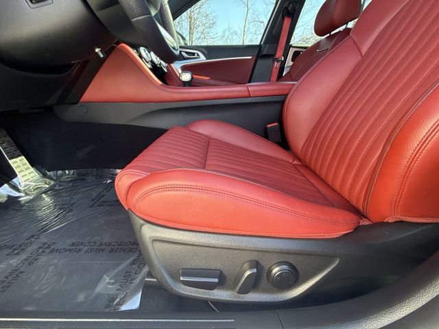 Used 2023 Genesis G70 2.0T w/ Sport Prestige Package image 12