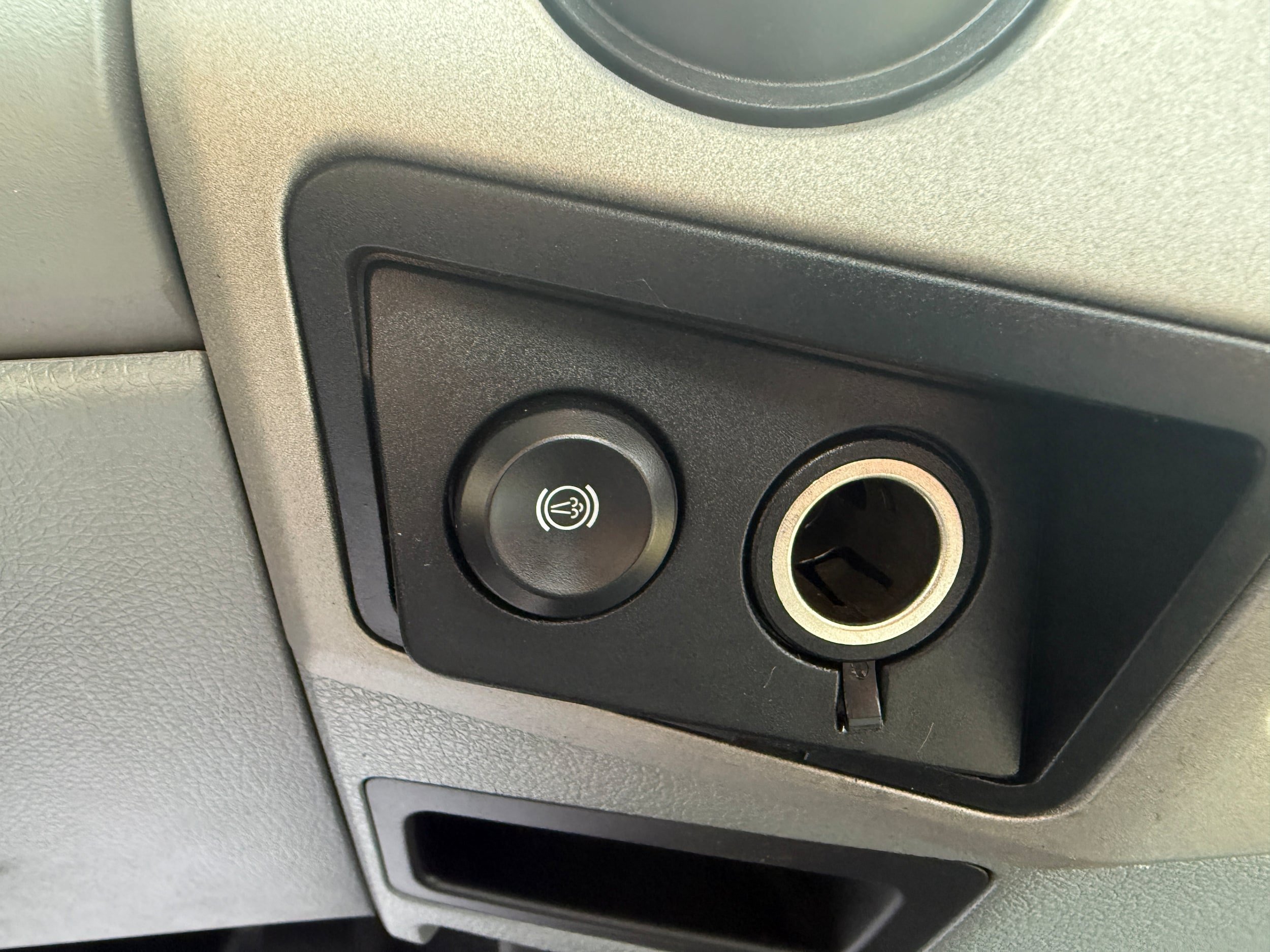 Used 2021 Ford F650 2WD Regular Cab Super Duty image 23