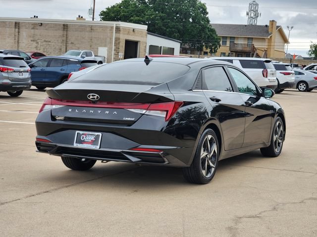 Used 2022 Hyundai Elantra Limited FWD image 15
