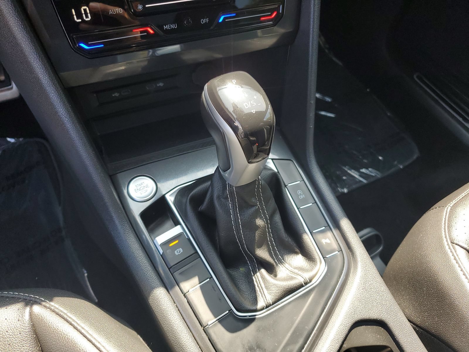 Used 2023 Volkswagen Tiguan SE R-Line FWD image 26
