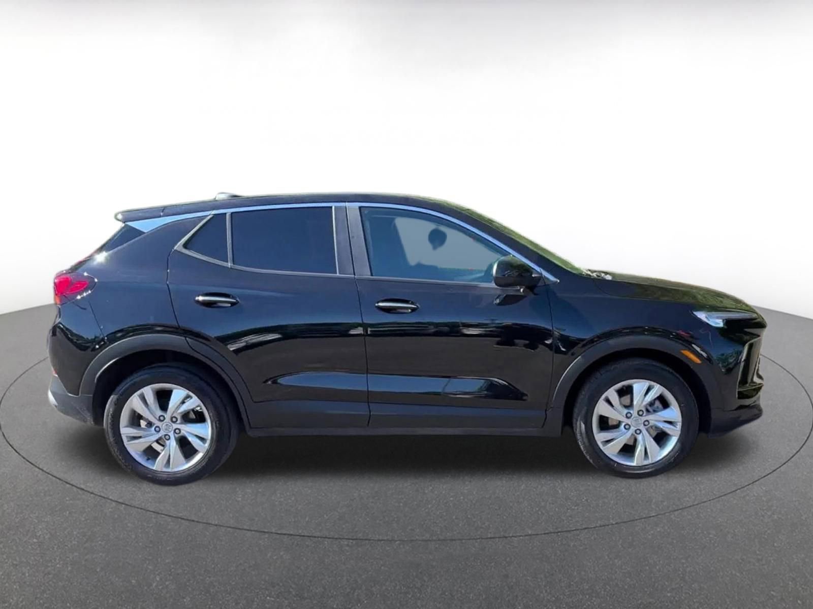Used 2025 Buick Encore GX Preferred FWD image 16
