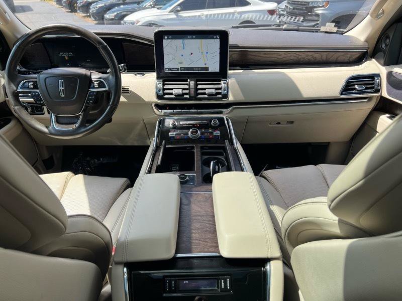 Used 2018 Lincoln Navigator L Reserve w/ Technology Package AWD/4WD image 15