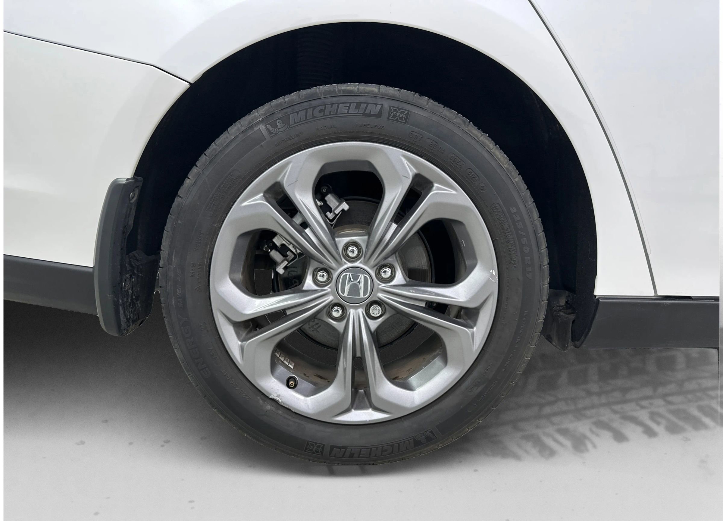 Used 2023 Honda Accord EX image 25
