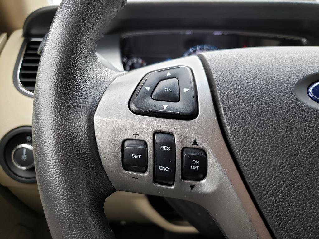 Used 2018 Ford Taurus SEL w/ Equipment Group 201A image 19