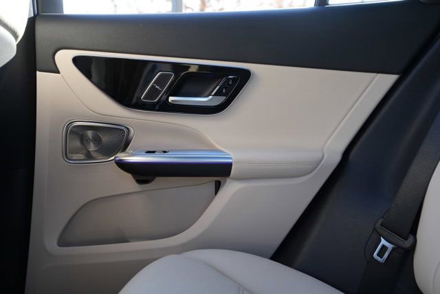 Used 2026 Mercedes-Benz GLC 300 4MATIC image 44