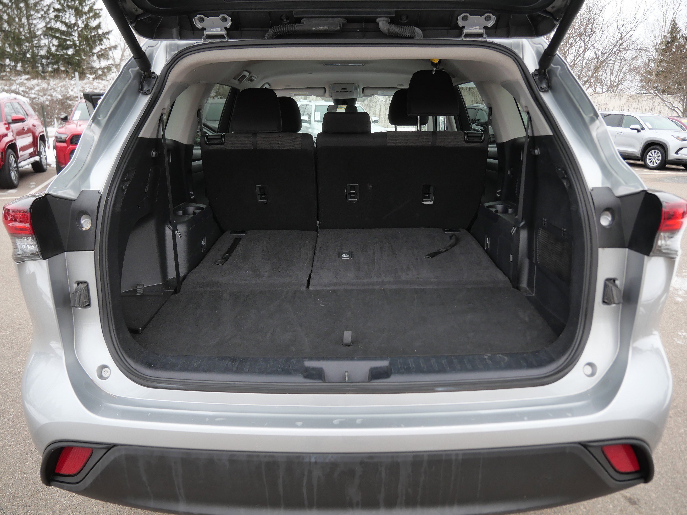 Certified 2024 Toyota Highlander LE image 19